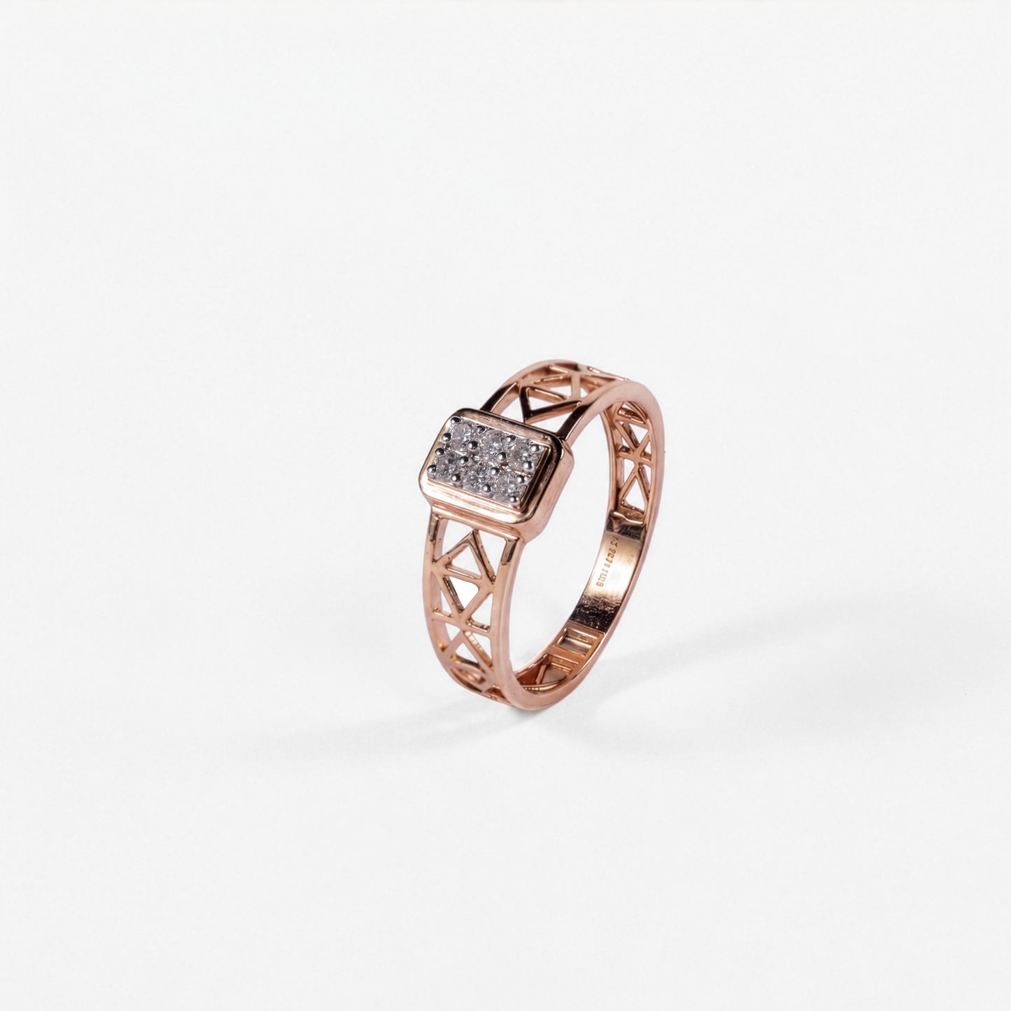 Filigree Cutout Diamond Ring