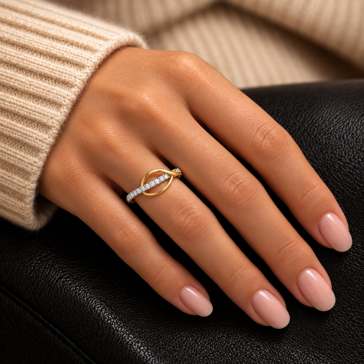 Diamond Bar & Circle Ring