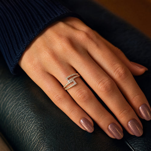 Load image 1 in gallery view. Semi Classic Natural Diamond Ring