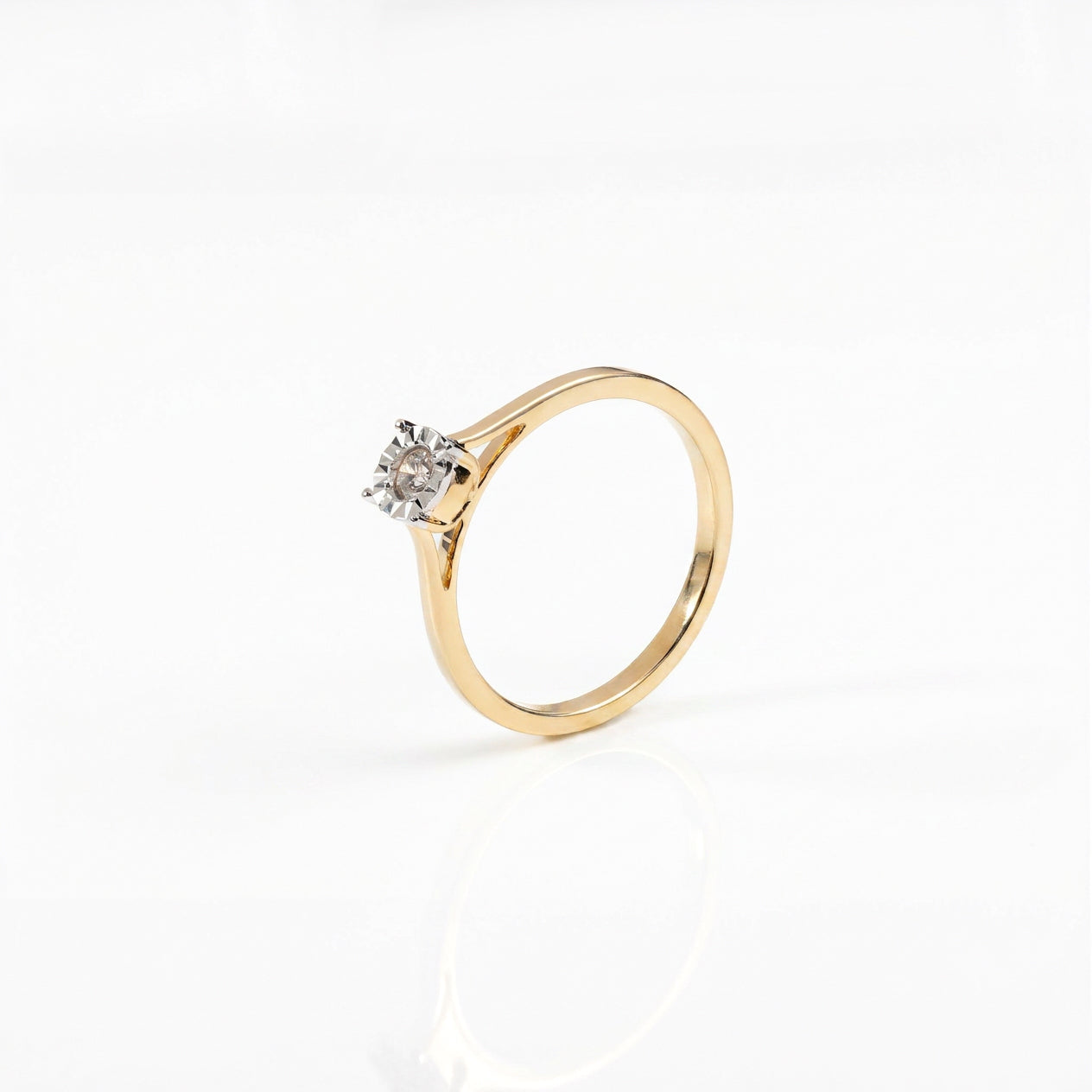Illusion Setting Natural Diamond Ring