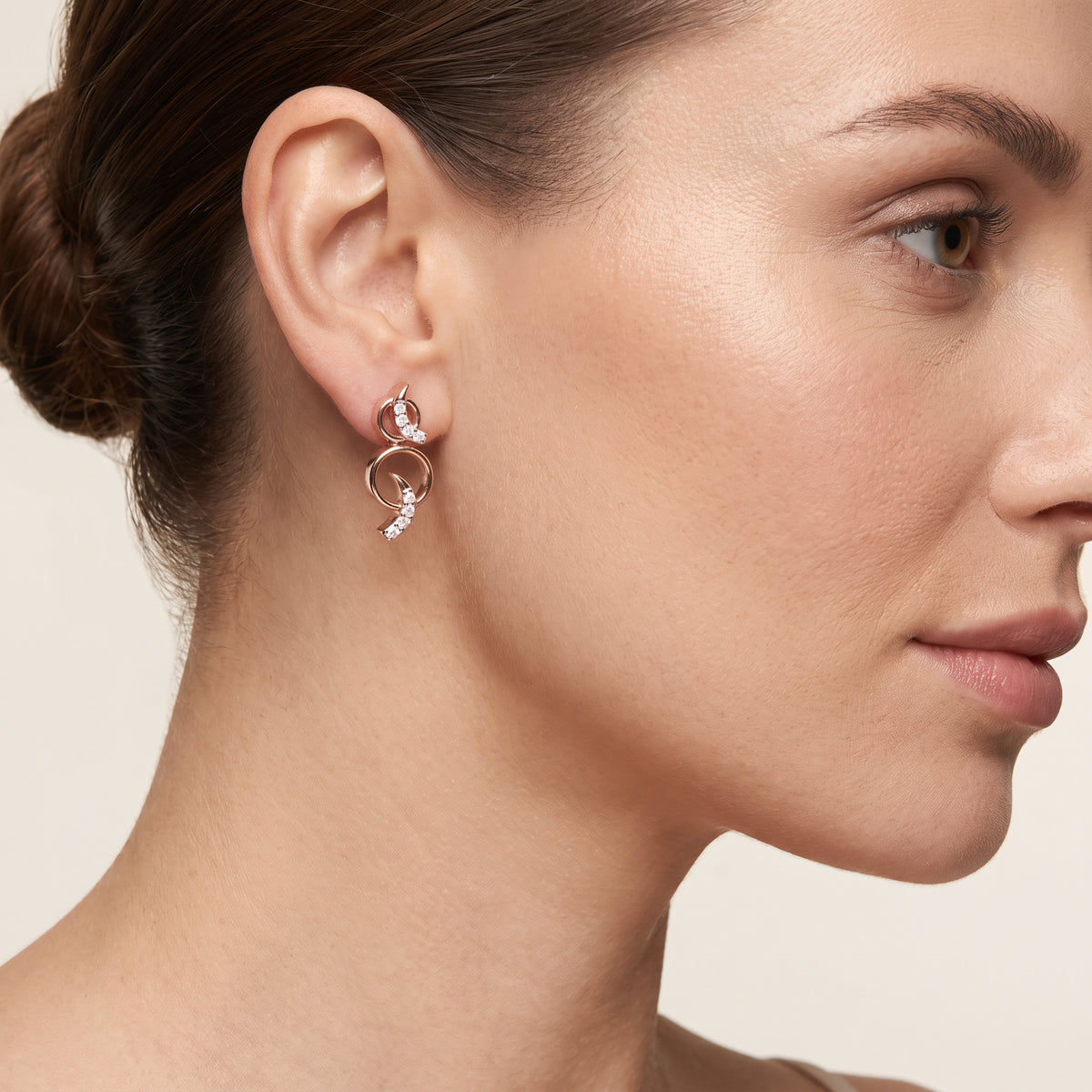Interlocking Curve Diamond Earrings